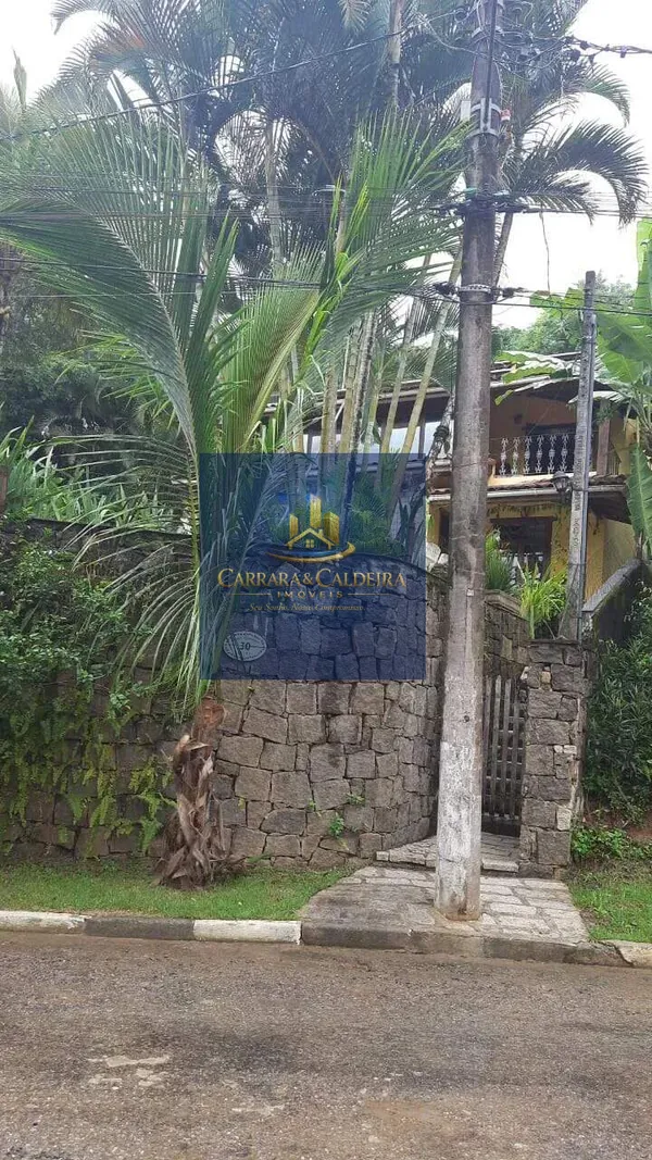 Sobrado em condomínio à venda com 3 quartos, 185m² - Feiticeira,Ilhabela