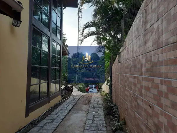 Sobrado em condomínio à venda com 3 quartos, 185m² - Feiticeira,Ilhabela