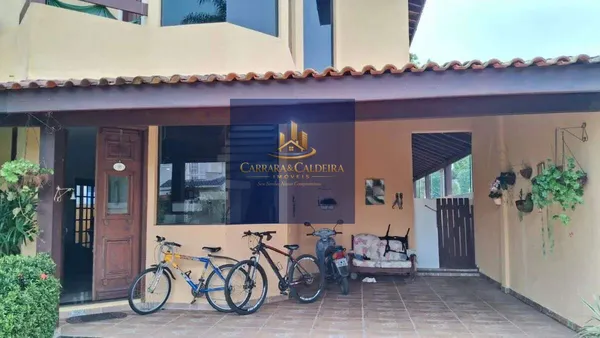 Sobrado em condomínio à venda com 4 quartos, 250m² - Balneário Praia do Pernambuco,Guarujá