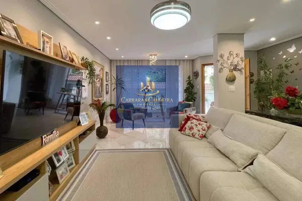Sobrado à venda com 3 quartos, 380,00m² - Centro,