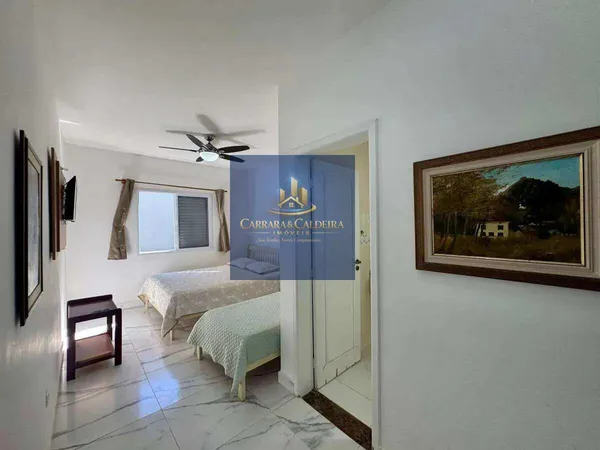 Sobrado à venda com 4 quartos, 357m² - ,