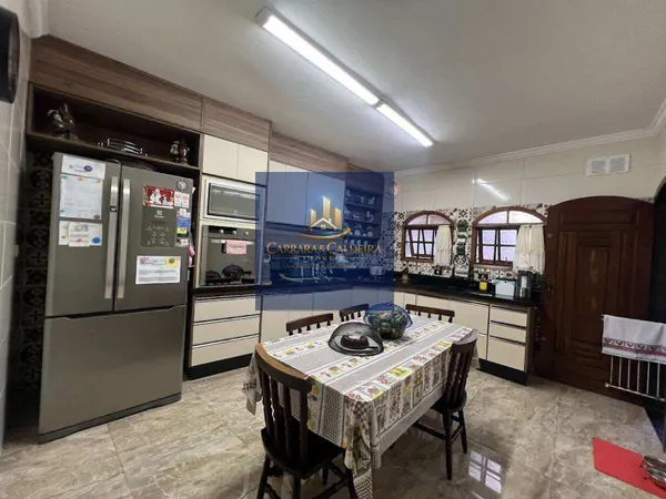 Sobrado à venda com 4 quartos, 179m² - Nova Petrópolis,São Bernardo do Campo