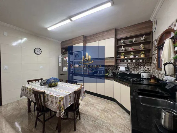 Sobrado à venda com 4 quartos, 179m² - Nova Petrópolis,São Bernardo do Campo