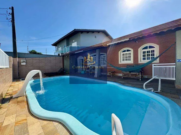 Casa à venda com 3 quartos, 151m² - jd Imperador,Peruíbe