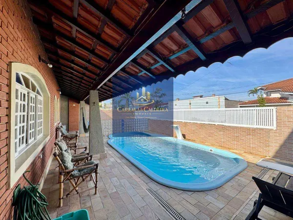 Casa à venda com 3 quartos, 151m² - jd Imperador,Peruíbe