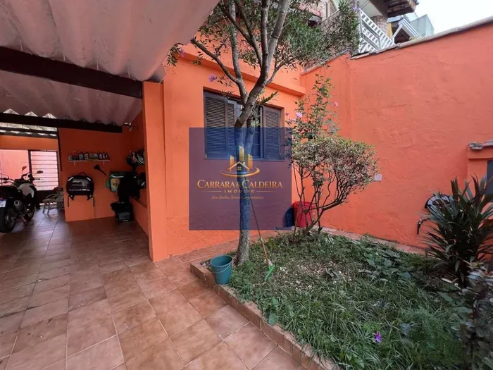 Casa à venda em São Bernardo do Campo, Santa Terezinha, com 3 quartos, 115,23m²