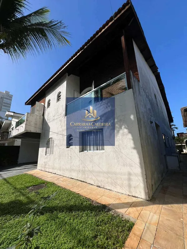 Sobrado à venda com 5 quartos, 350m² - Enseada Guaruja,