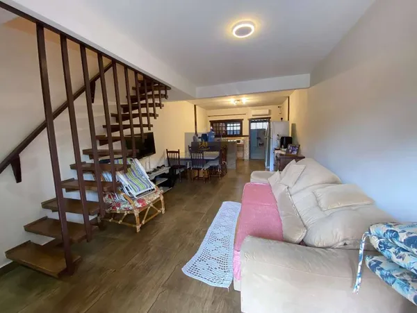 Sobrado em condomínio à venda com 2 quartos, 85m² - Jardim das Palmeiras,Itanhaém