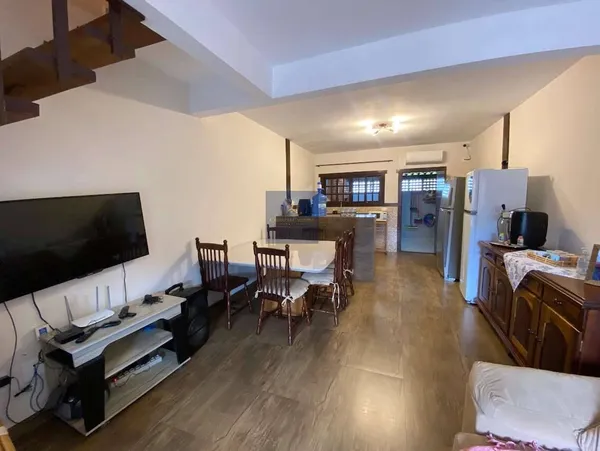 Sobrado em condomínio à venda com 2 quartos, 85m² - Jardim das Palmeiras,Itanhaém