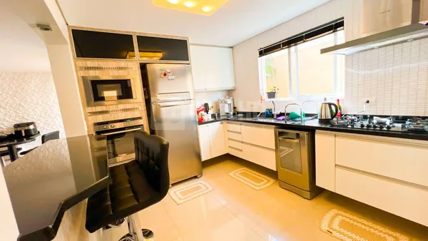 Sobrado em condomínio à venda com 3 quartos, 183,39m² - Braga,São José dos Pinhais