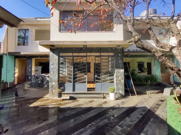 Casa à venda com 5 quartos, 210m² - Vila Liviero,São Paulo