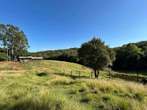 Chácara à venda com 2 quartos, 90.00m² - Becker,Dois Irmãos