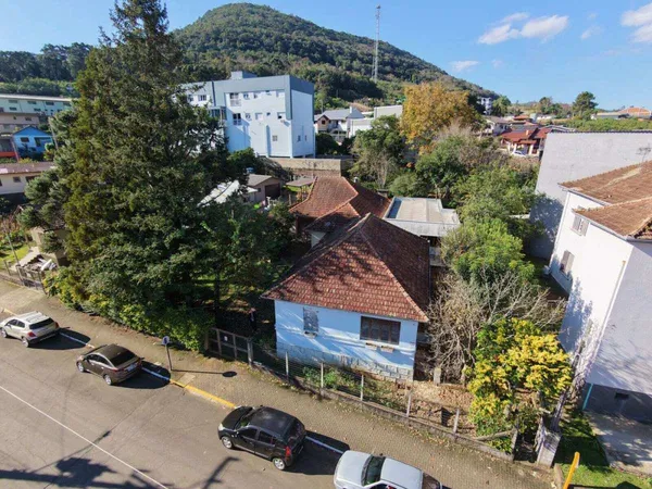 Área à venda com 4 quartos, 321,88m² - Centro,Santa Maria do Herval