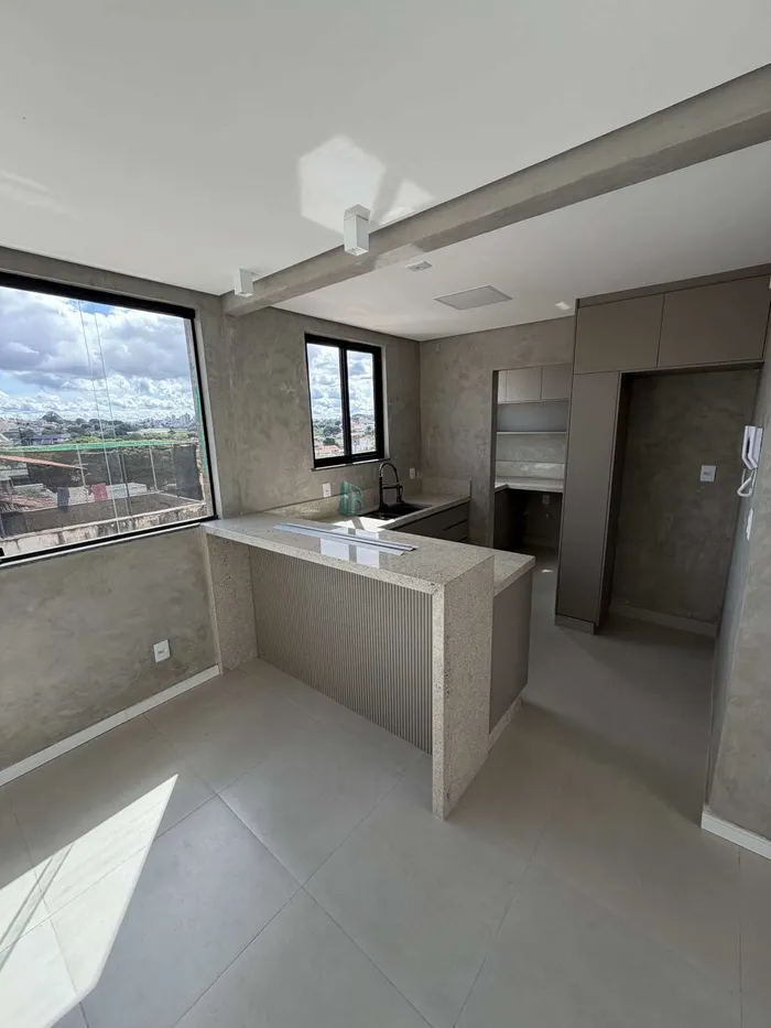 Apartamento à venda em Belo Horizonte, Santa Tereza, com 3 quartos, 73m²
