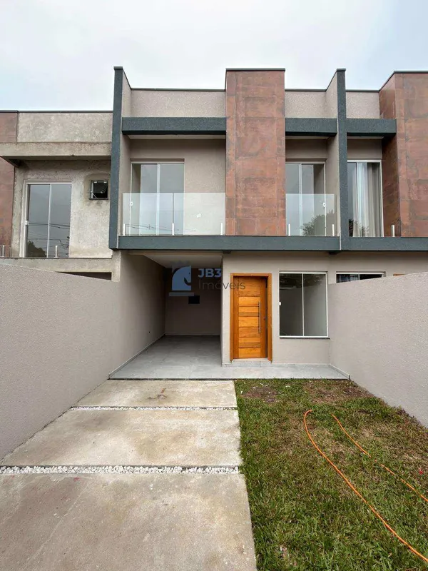 Sobrado à venda com 3 quartos, 85m² - CAMPO COMPRIDO,Curitiba
