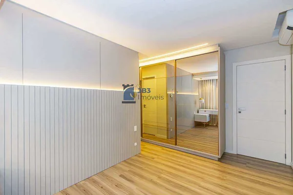 Sobrado em condomínio à venda com 3 quartos, 222m²m² - Jardim das Américas,Curitiba
