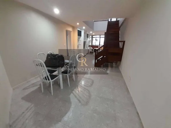 Cobertura à venda com 4 quartos, 210,00m² - Vila Nova,Cabo Frio