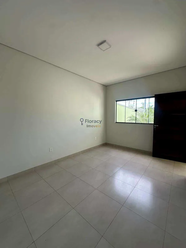 Casa à venda com 2 quartos, 109m² - Jardim Itália III,Sinop