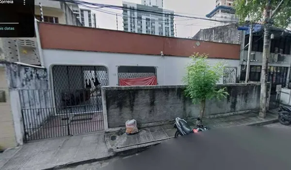 Casa à venda com 3 quartos - ,