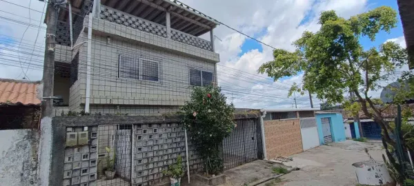 Casa à venda com 4 quartos - COHAB,Recife
