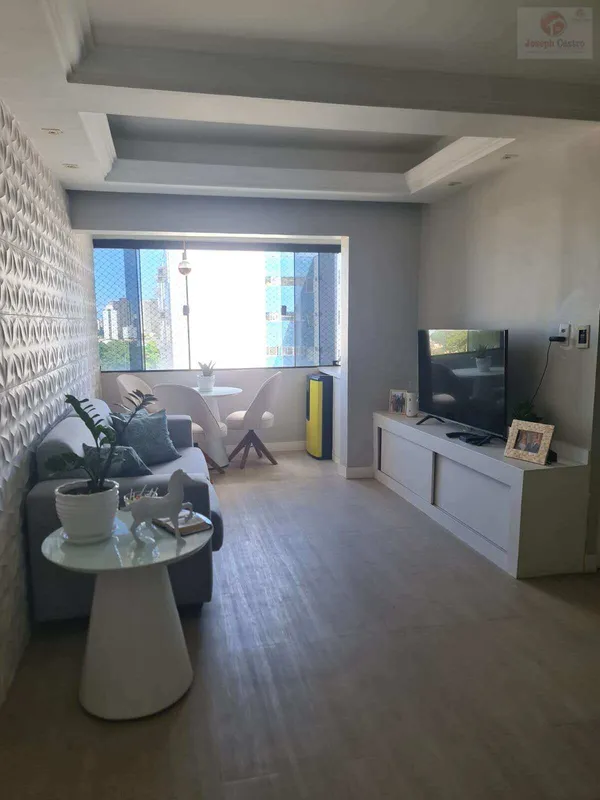 Apartamento à venda com 3 quartos - ,