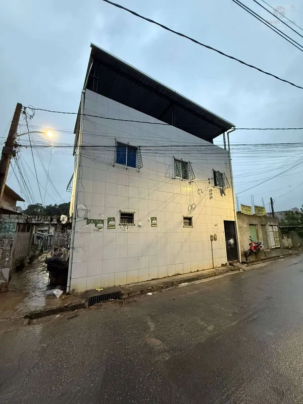 Casa à venda com 4 quartos - Dois Unidos,Recife