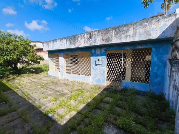 Casa à venda com 2 quartos - Cajueiro,Recife