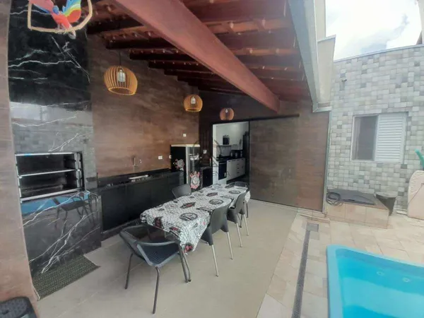 Casa à venda com 3 quartos, 130m² - Jardim Oásis,