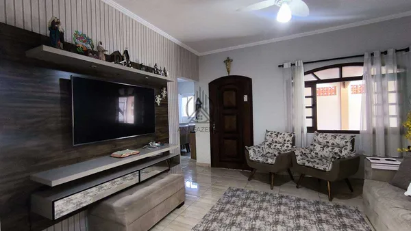 Casa à venda com 3 quartos, 200m² - Vila Aparecida,Taubaté