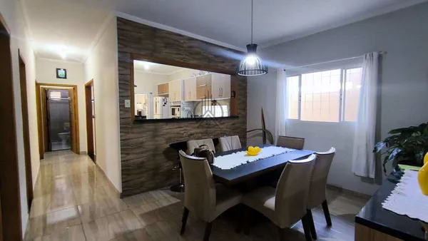Casa à venda com 3 quartos, 200m² - Vila Aparecida,Taubaté