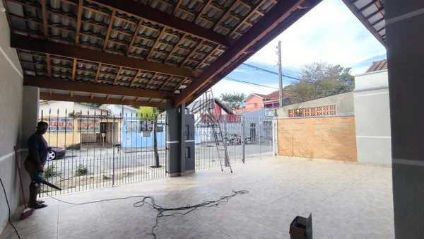 Casa à venda com 5 quartos - Vila São Geraldo,Taubaté