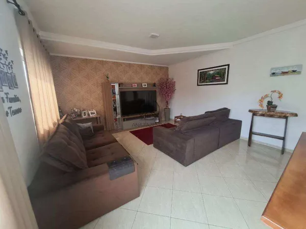Casa à venda com 4 quartos, 199m² - Parque São Luís,Taubaté