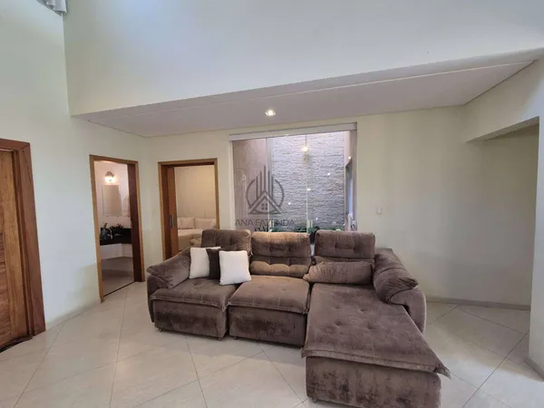 Casa de condomínio para venda ou locação com 3 quartos, 300m² - ,