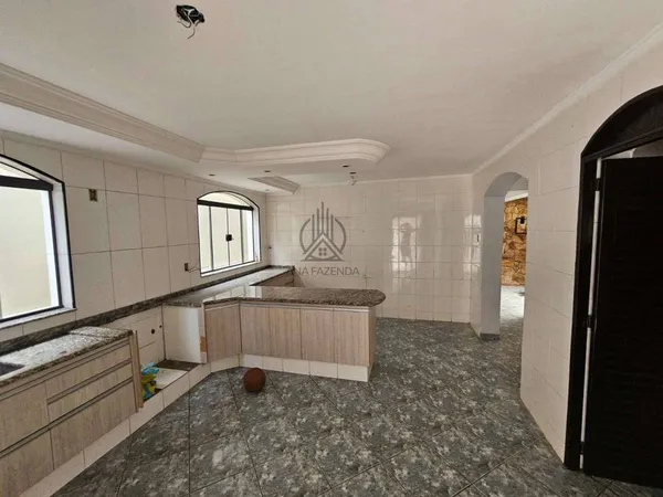 Sobrado à venda com 5 quartos, 300m² - Parque Senhor do Bonfim,Taubaté