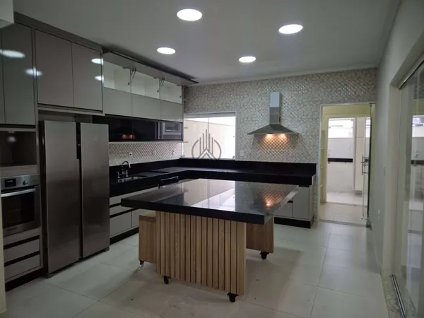 Sobrado em condomínio para alugar com 3 quartos, 243m² - Loteamento Residencial Campos do Conde II,Tremembé