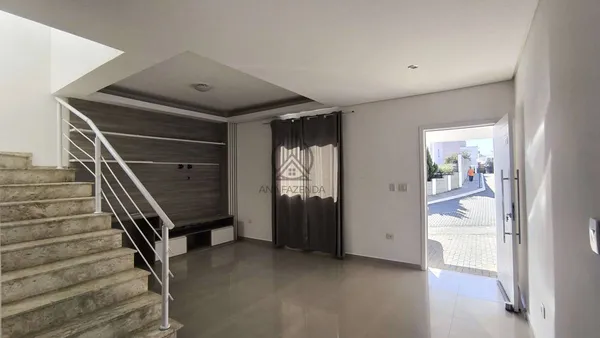 Sobrado em condomínio à venda com 3 quartos, 119m² - Vila Areao,Taubaté