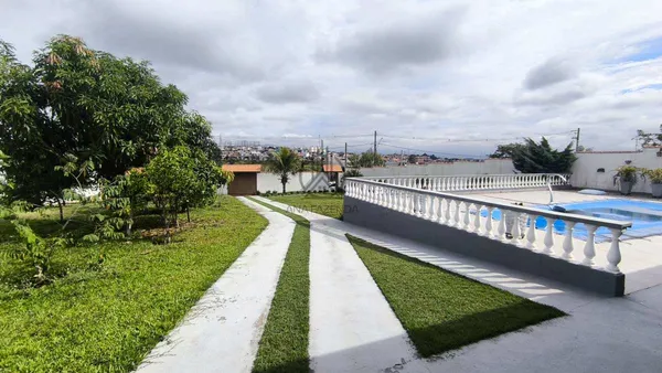 Chácara à venda com 2 quartos, 200m² - Parque Residencial Helvetia,Taubaté