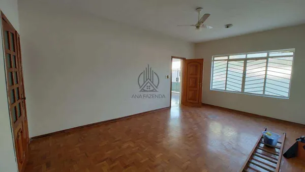 Casa à venda com 3 quartos, 220m² - Morumbi,Taubaté