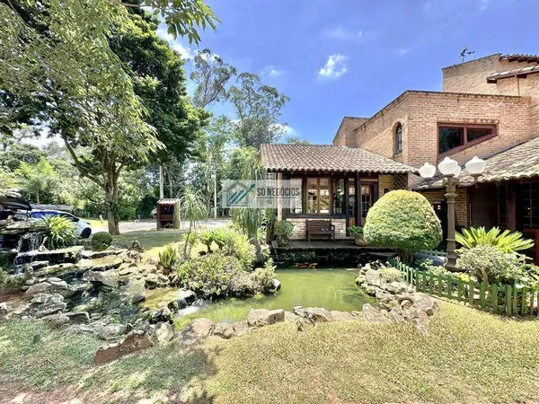Casa de condomínio à venda com 4 quartos - Jardim do Golf I,
