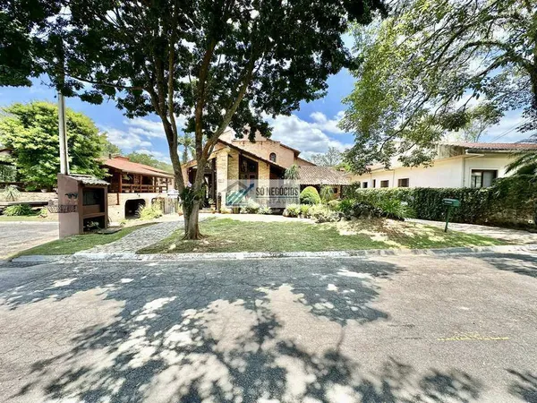 Casa de condomínio à venda com 4 quartos - Jardim do Golf I,