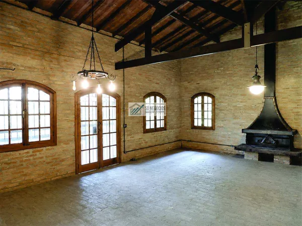 Casa de condomínio à venda com 3 quartos - Chácaras do Peroba,