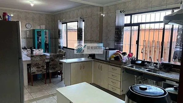 Casa à venda com 3 quartos, 180mm² - Parque Ipê,São Paulo