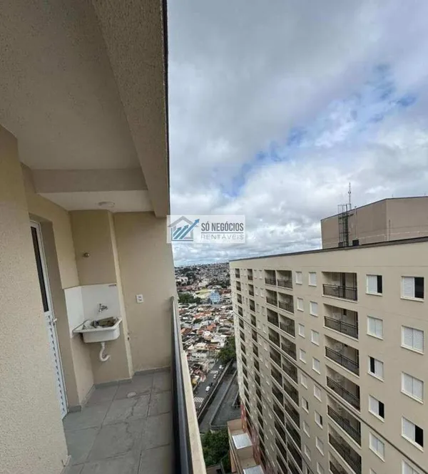 Apartamento à venda com 2 quartos - Jardim Três Irmãos,