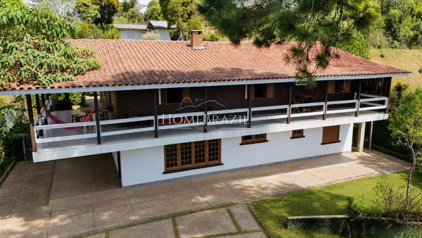 Casa à venda com 4 quartos, 305m² - ,