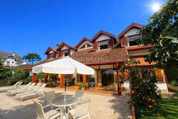 Casa à venda com 6 quartos, 380m² - ,Campos do Jordão