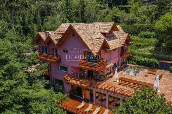 Casa à venda com 7 quartos, 900m² - ,