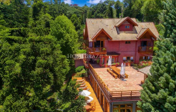 Casa à venda com 7 quartos, 900m² - ,
