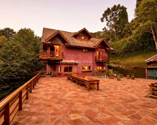 Casa à venda com 7 quartos, 900m² - ,