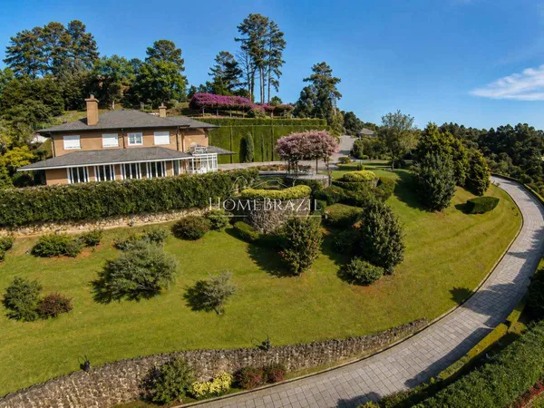 Casa à venda com 4 quartos, 680m² - ,