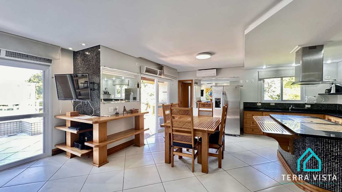 Cobertura à venda com 3 quartos, 148m² - Praia Grande,Ubatuba